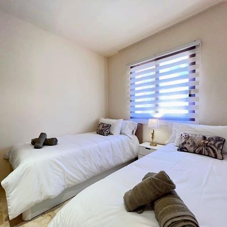 Modern 2 Bedroom Beachside Apartment Nr72 로스알카자레스 외부 사진