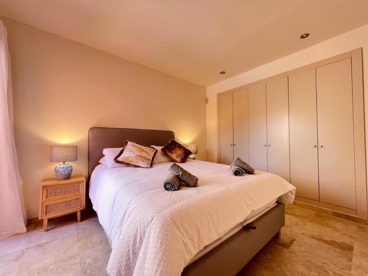 Modern 2 Bedroom Beachside Apartment Nr72 로스알카자레스 외부 사진